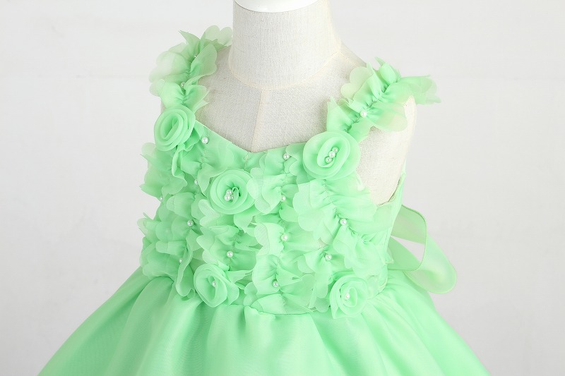 DressNotesのピアノ演奏用ドレス「アイベル２」ライトグリーン dn02_green-3